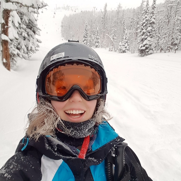 Meet your Posher, Ally - Picture 1 of 1